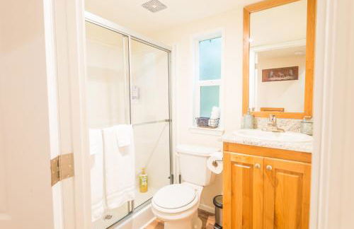 Trout Corner wooded tiny home - Foto 2