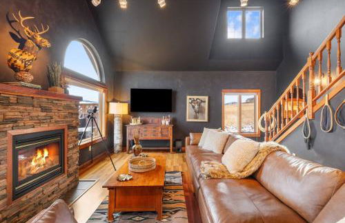 30 Miles to Yellowstone Hot Tub Game Room AC - Foto 40