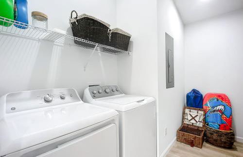 Cozy Coastal Cottage Minutes to Beach and Downtown - Foto 5