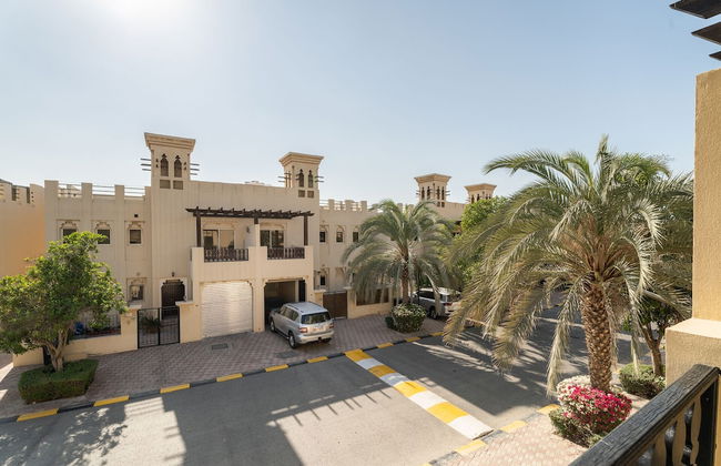 Nasma Holiday Homes - Al Hamra Village - Photo 43