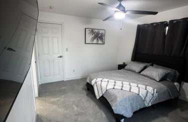 The Palm Stay Near SWF Airport laundry - Foto 9