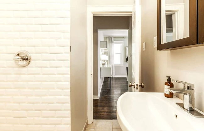 Great 6 Bedroom Peaceful Family Retreat in the University District - Foto 20