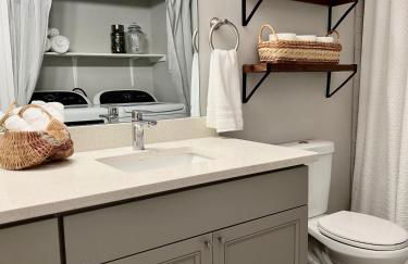 Modern 2 bedroom house w/backyard @La Cantera - Foto 24