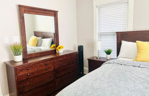 Spacious 6BR Home - Near Top Attractions - Photo 35