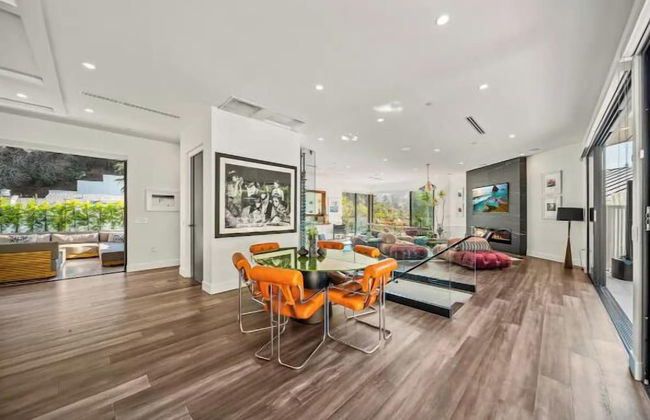 Willow Glen - Hollywood Hills Multi-level Villa With Theater & Pool - Photo 45