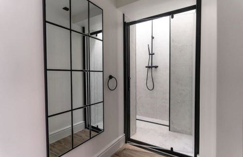 Tiny House, Stunning 1 Bed, Super King, Freestanding Bath, Parking - Foto 14