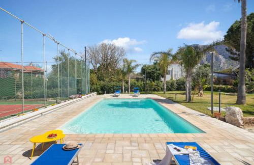 Villa a 300 Mt. dal Mare (Magaggiari) con campo da tennis - Foto 50