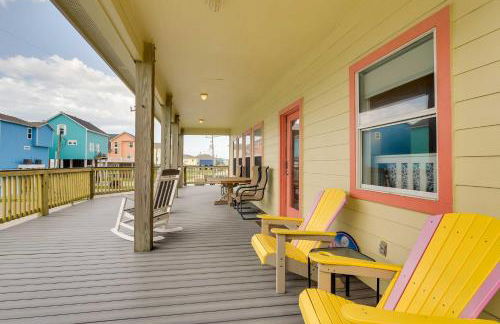 Walk to Crystal Beach! Family Retreat with Deck - Foto 23