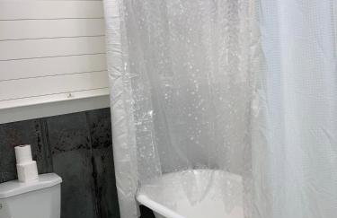 Tucked Away Newly Renovated 4 Bedroom 2 Bath Sleeps 12 - Foto 18