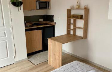 Maisonnette cosy au calme terrasse local vélo - Foto 10