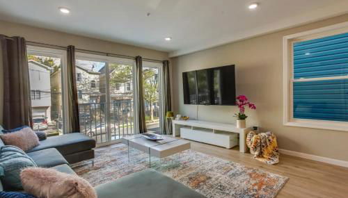 Spacious 6 Bedroom Home with NYC Access & Parking! - Foto 4