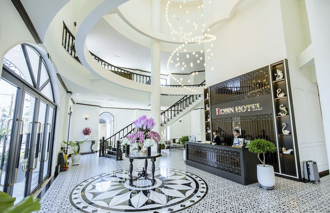 ROBIN HOTEL - Photo 2