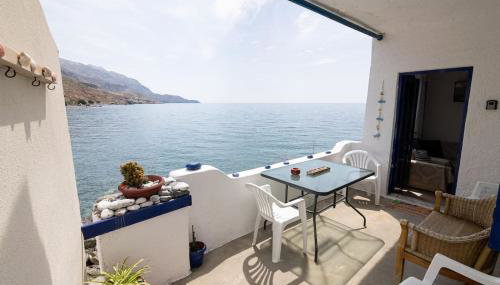 Beachfront Lovely Small House on the Sea - Foto 1