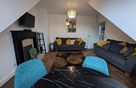 Lovely 2 Bedroom Apartment in Central Location - Photo 1