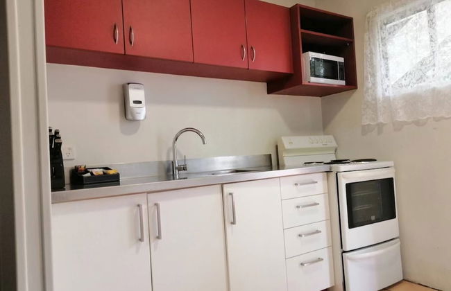 Stanley Apartments - Photo 9