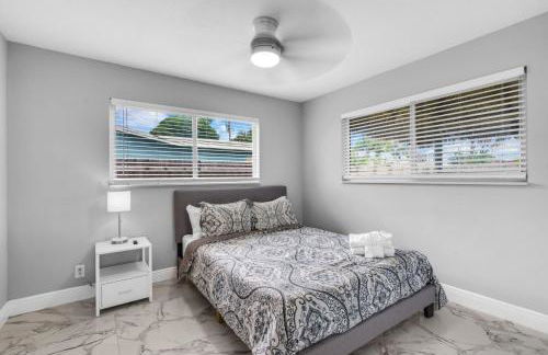 Private Vacation Home Near Beach Newly Renovated - Foto 8