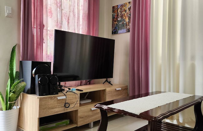 Serene 2BR Escape Poolside Bliss - Foto 16