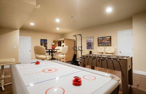 Denver Retreat Home with Stunning Lake, Mountain Views and Luxury Amenities - Foto 43