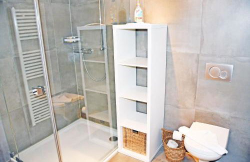 NEU angeboten Mönchguter Ferienhaus u Reetdach mit Kamin - Foto 32