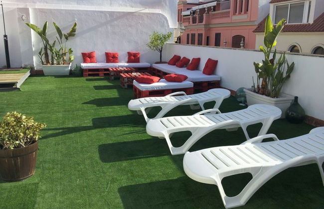 Hotel y Apartamentos Doña Lola - Foto 2