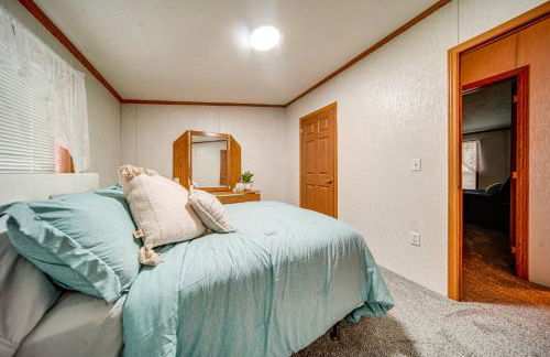 1 Mi to Lake Access Erie Home with Private Backyard - Foto 17