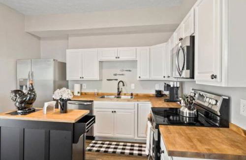 Chic 6BR Retreat:10 beds 3.5 Baths for Groups*ste - Foto 28