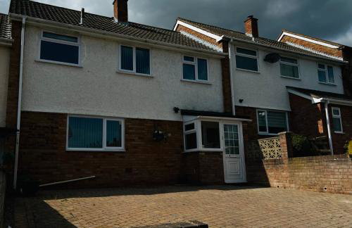 City Stay with Jacuzzi Gym Free Parking 2 Spaces - Photo 6