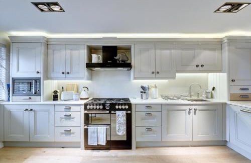 Market House by Spa Town Property - Spacious & Stylish Townhouse with Free Parking Near to Stratford-upon-Avon, Warwick & Solihull - Foto 17