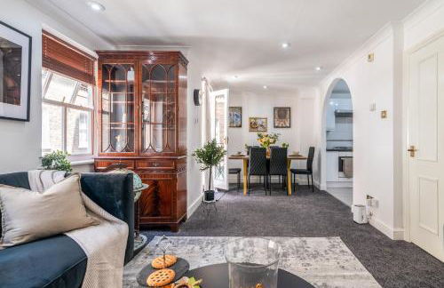 Charming 3-Bedroom London Townhouse Balcony - Foto 1