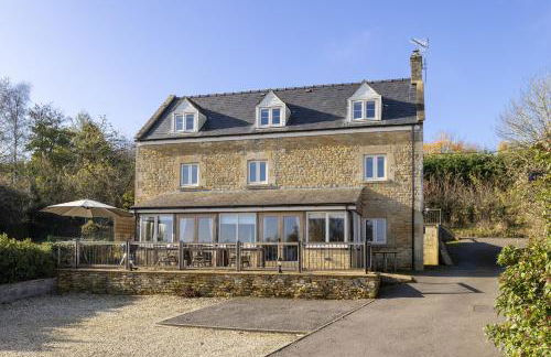 Longborough House - Photo 2