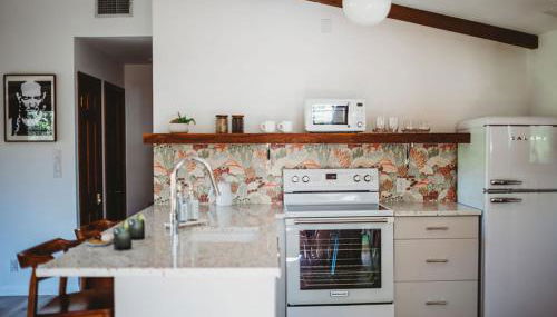 Hideout Cabin - private retreat just 15 mins from Wimberley! - Foto 3, stove, dishwasher, toaster