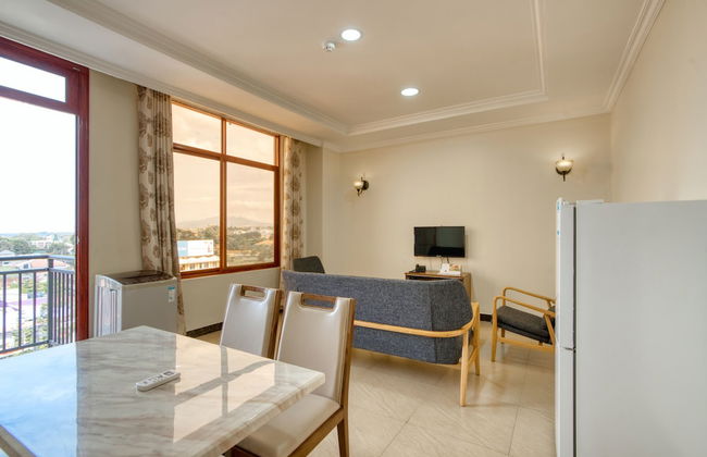 Kibo Palace Apartments - Photo 3