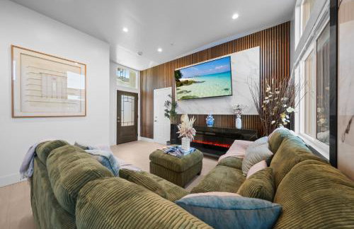 Entire Private Home with 3 Bedrooms 2 Bathrooms, with Garage, Gated Yard, King Bed House, Available Now - Foto 24