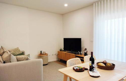 By the Sea - Foto 15