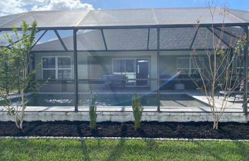 Gone Coastal! Large Heated pool home 30 min from beaches! - Foto 60