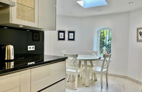 Cozy Townhouse with Sea View - Photo 33