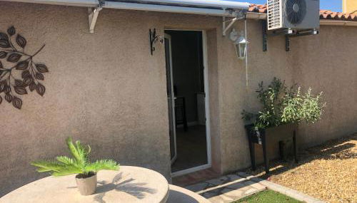 Studio refait à neuf avec jardin Aigues Mortes - Foto 3