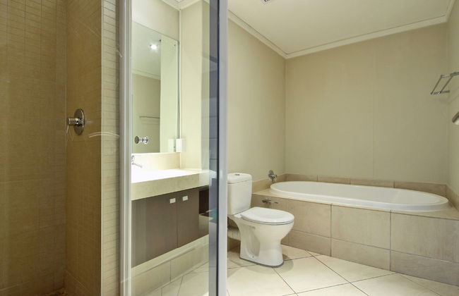 ITC Hospitality Group One Bedrooms Icon Building - Photo 13