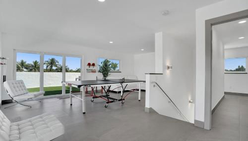 Cozy Unit wMini-Golf Balcony - Photo 3, Other