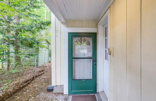Steps to Downtown Stockbridge Home with Patio! - Foto 23