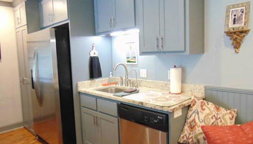 Q4 Professionally decorated upstairs beautiful soothing colors close to back pool - Foto 2