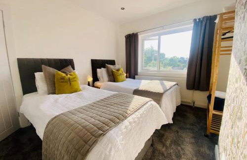 Isleworth House with Garden & private parking - Photo 19