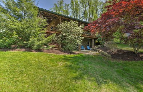 The Red Pine Cabin with Private Pond and Dock! - Foto 31