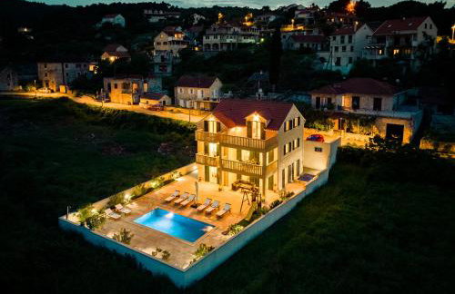 Villa Janie with a pool for up to 16 people - Photo 64