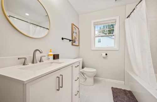 Ideal Family Stay Sleeps 20 in Bloomfield, CT - Foto 62