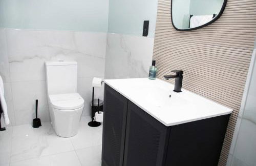 Sleeps 14 The Old Trafford Family Zen by Genesis Living - Foto 10