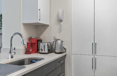 FiDi Studio w Work Setup by Anyplace - 11419 - Foto 13