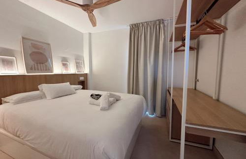 Marbella Hideaway BBQ, POOL & Best walking distance Beaches - Photo 12