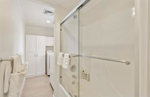 Connecticut Retreat Steps to Historic Downtown! - Foto 8