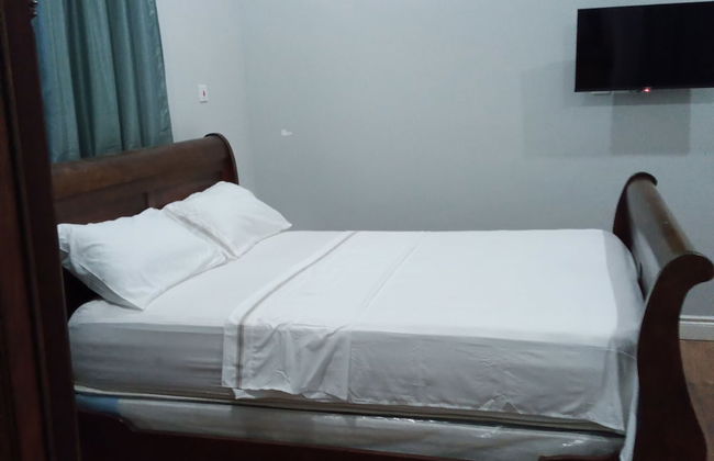 4 Bedrooms Family House Sakumono - Photo 9